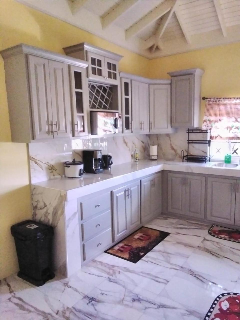Jamaica Oasis Suite Portmore Luaran gambar
