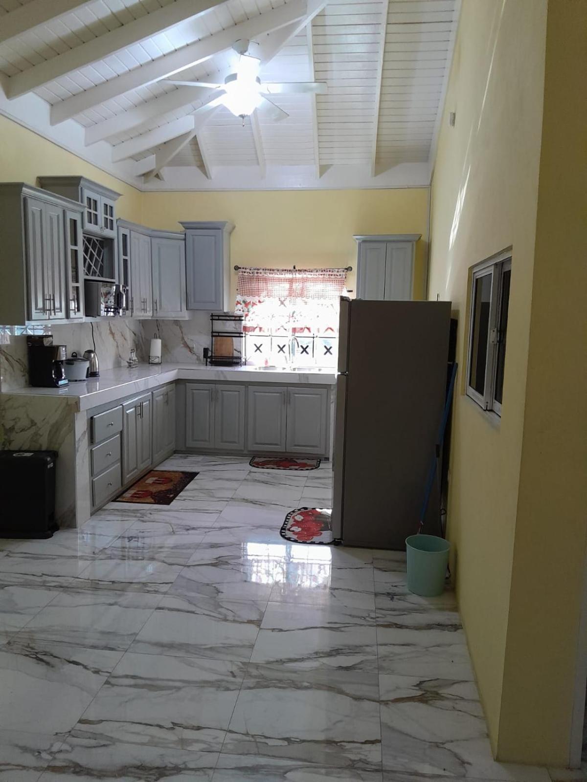 Jamaica Oasis Suite Portmore Luaran gambar
